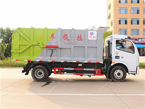 國五東風(fēng)凱普特掛桶對(duì)接式垃圾車