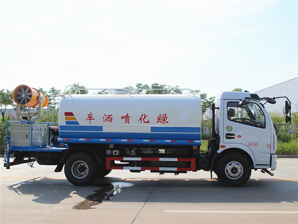 東風多利卡D7霧炮車