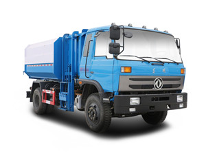 國(guó)五東風(fēng)153或嘉運(yùn)自裝卸式垃圾車(chē)