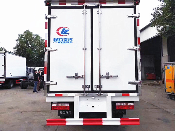 東風(fēng)多利卡D6國(guó)六冷藏車(chē)