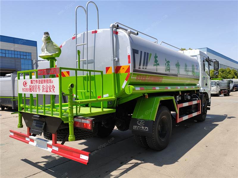 國(guó)六東風(fēng)專用底盤(pán)D3S灑水車