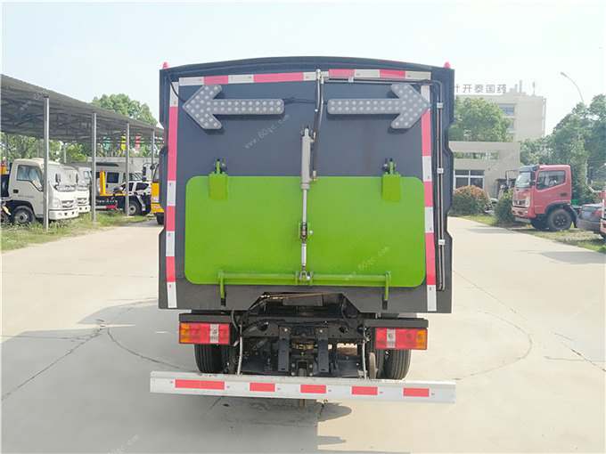 福田時代小型掃路車