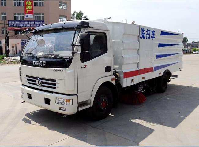 東風多利卡洗掃車