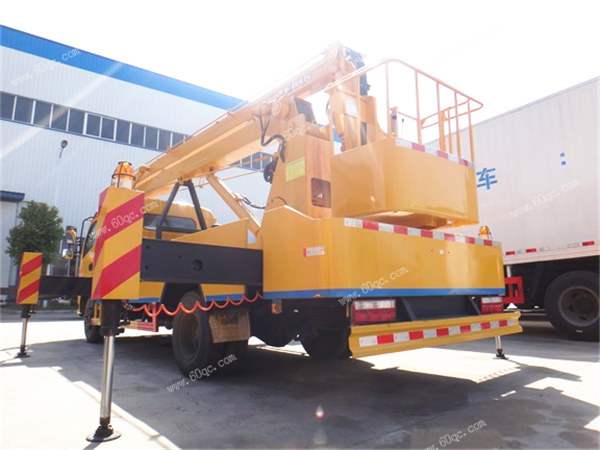 東風(fēng)多利卡D7高空作業(yè)車(chē)
