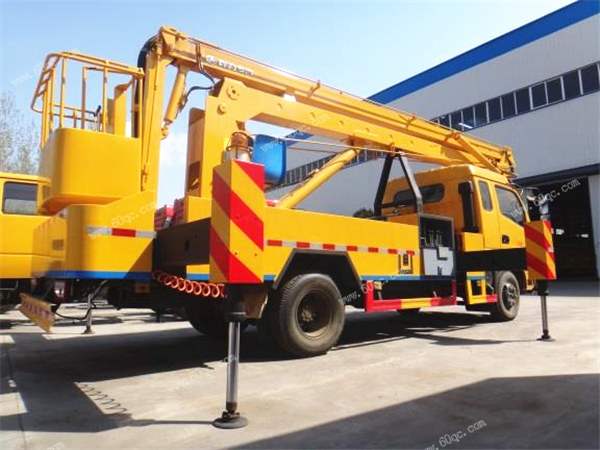 東風(fēng)多利卡D7高空作業(yè)車(chē)