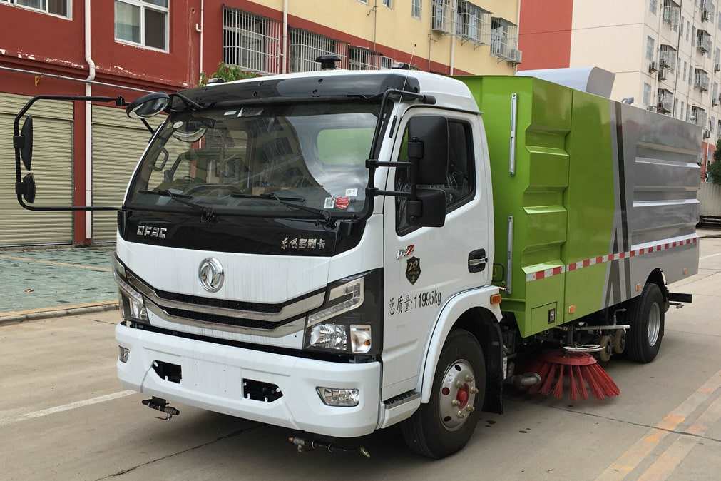 國六東風5噸洗掃車配置，東風多利卡D7洗掃車預售價多少
