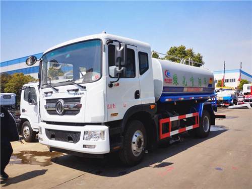 廣東江門購買3臺程力灑水車